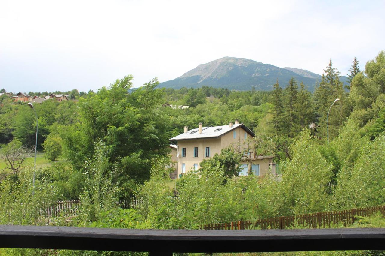Appartement Au Calme, A Deux Pas Du Plan D Eau Embrun ภายนอก รูปภาพ